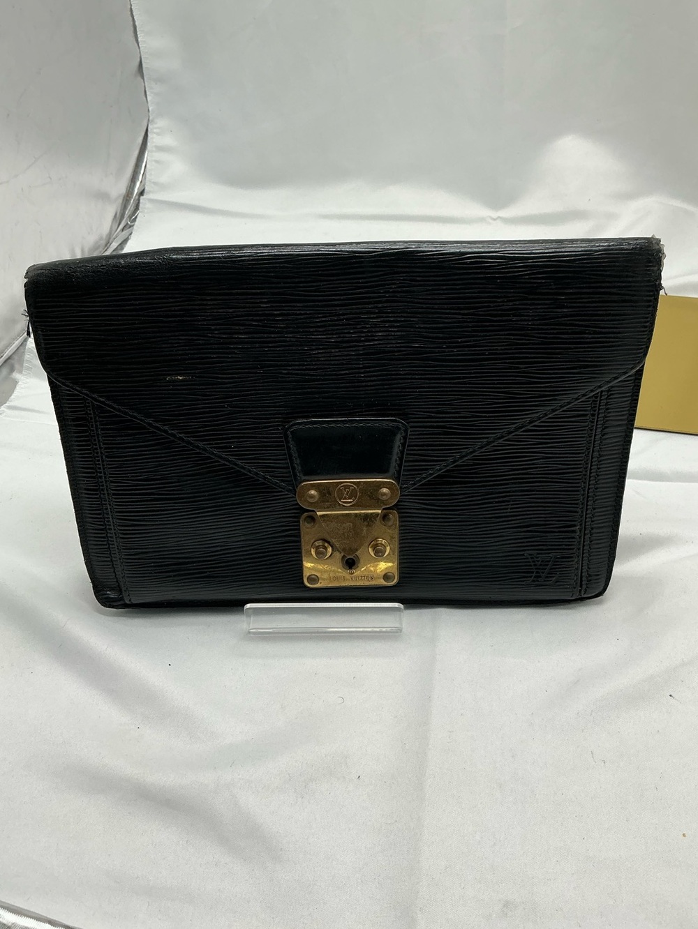 Louis Vuitton Sellier Dragonne Clutch Bag – Black Epi Leather | Vintage 👀 - Picture 3 of 13